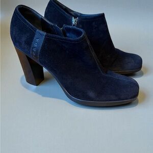 Prada Donna Suede Block Heel Ankle Booties Size 37 Black Made in Italy